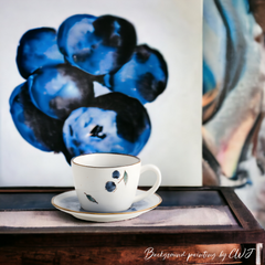 Hand-painted "Blueberry" teacup with plate - 6.8oz Retro hand-painted "Blueberry" teacup with plate - 200mL - Crafty-Clayworks