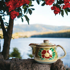 Small handmade masterpiece kung-fu teapot - 300mL - Crafty-Clayworks