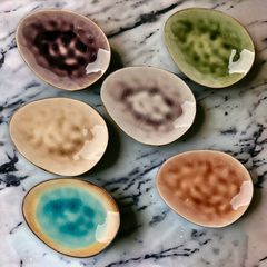 Handmade irregular "Cuiwei Tea" plate with cracked glazing - Crafty-Clayworks