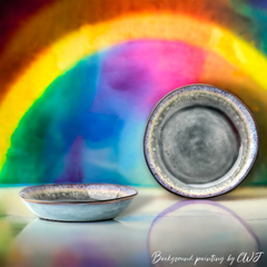 Handmade artistic "Rainbow – 虹" plate - Crafty-Clayworks