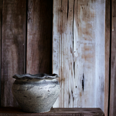 Handmade grey vase with wavy opening Crafty-Clayworks